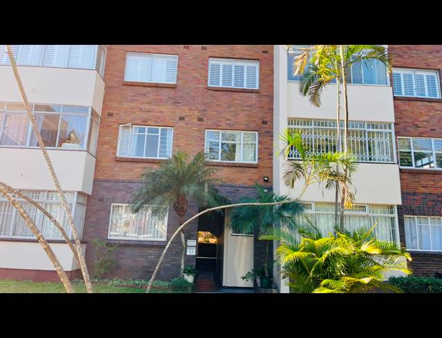 1 BEDROOM FLAT TO LET IN ESSENWOOD